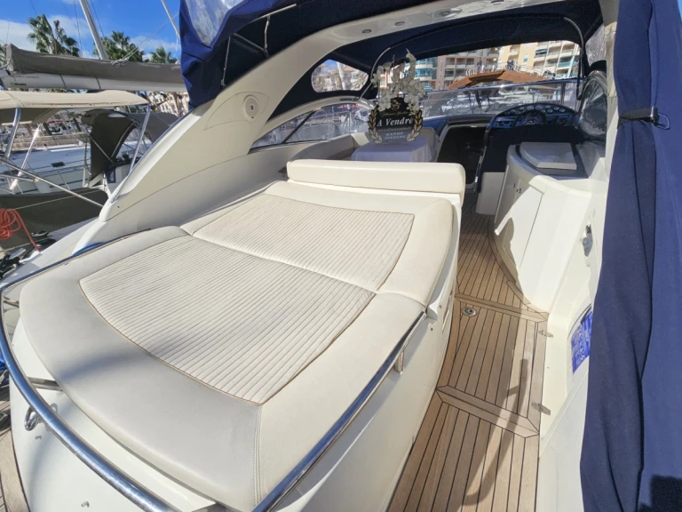 Motorboot mit oder ohne Skipper Absolute Yachts mieten in Saint-Raphaël