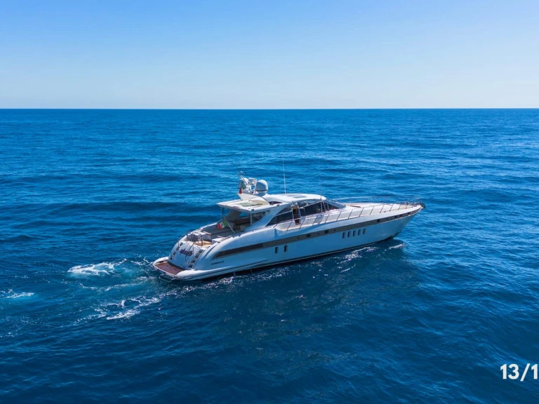 Overmarine S.p.a mangusta 80 mieten Cannes