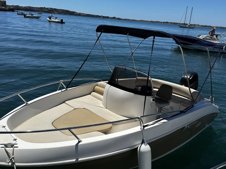 Ein Kamarina 505 mieten in Siracusa