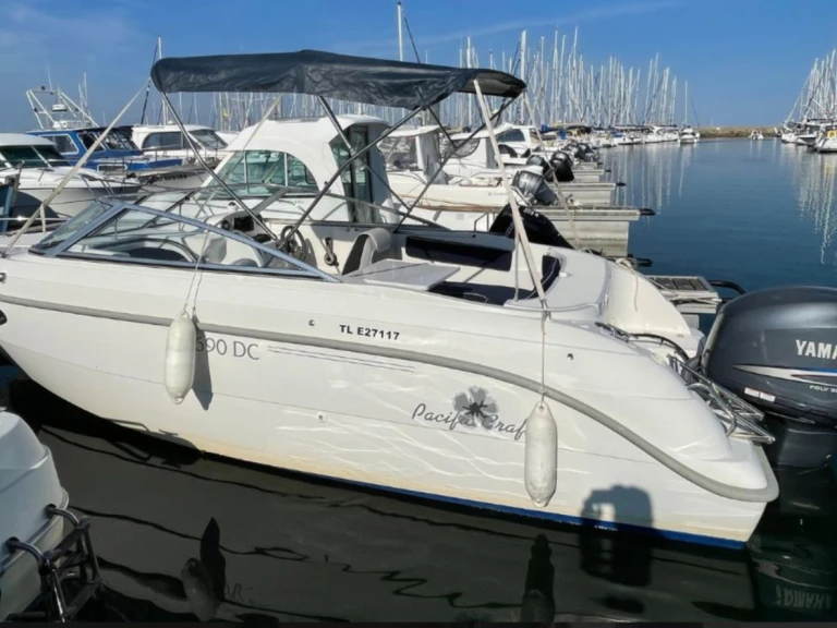 Vermietung Motorboot Pacific Craft mit Führerschein