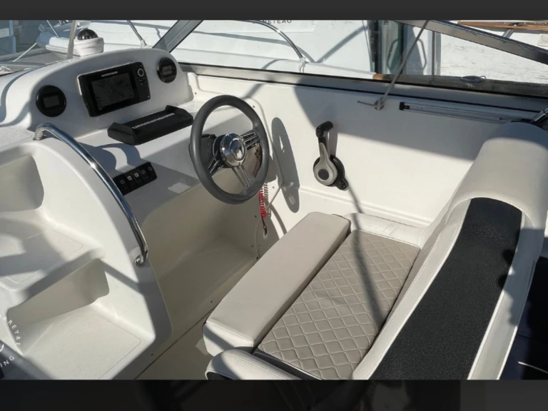 Pacific Craft Pacific Craft 690 DC mieten Pornichet
