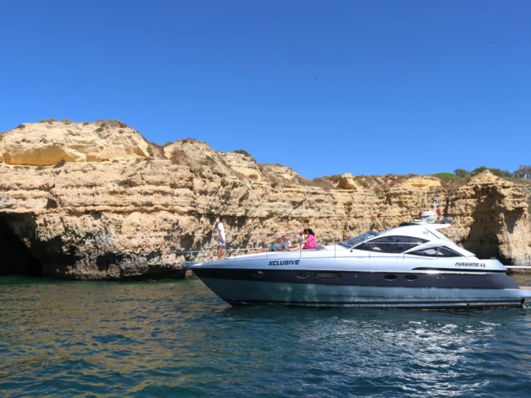 Yacht mit oder ohne Skipper Pershing mieten in Albufeira