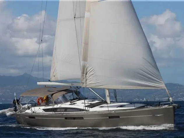 Boot mieten Saint Vincent (Island) günstig Jeanneau 53