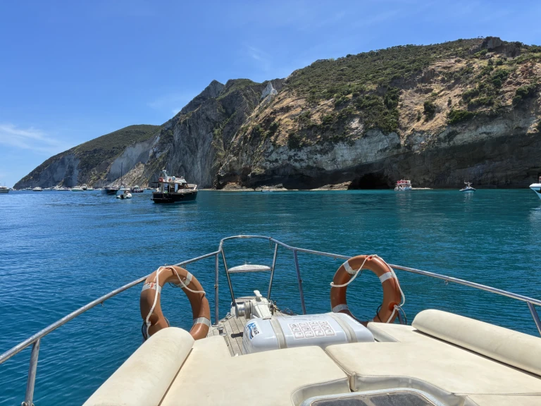Ein Ghibli Bora Bora mieten in Anzio