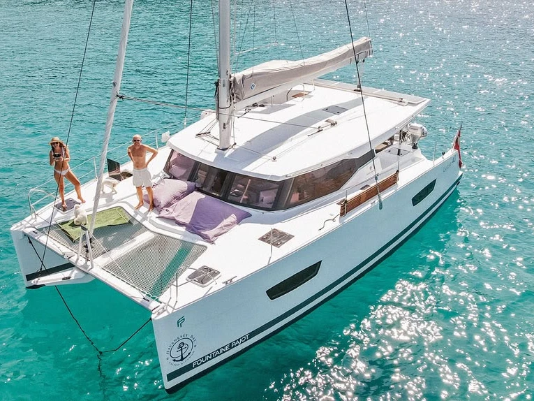 YachtCharter in Villefranche-sur-Mer - Fountaine Pajot Lucia 40 auf SamBoat