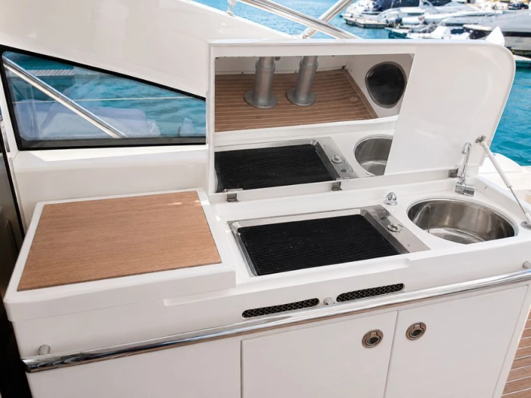 Vermietung Motorboot Princess mit Führerschein