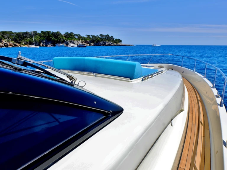 YachtCharter in Saint-Laurent-du-Var - Riva EGO 68 auf SamBoat