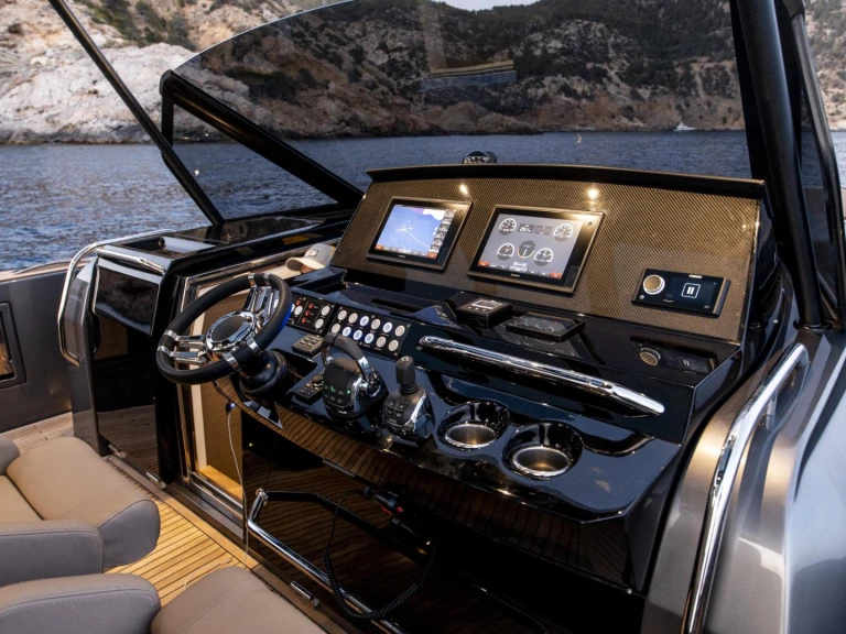 Ein Pardo Yachts Pardo 50 mieten in Mandelieu-la-Napoule