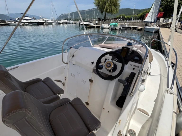 Motorboot mit oder ohne Skipper Cap-Ferret mieten in Aix-les-Bains