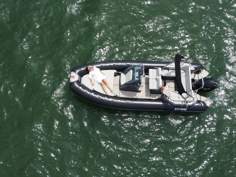 Vermietung Schlauchboot Zodiac mit Führerschein