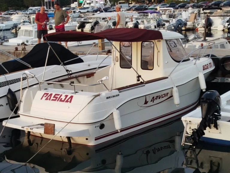 Vermietung Motorboot Quicksilver mit Führerschein