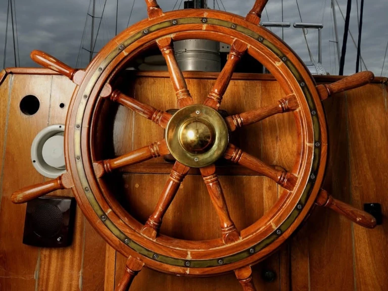 Ein Traditional Wooden Yacht Virgo mieten in Perigiali
