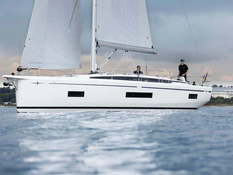 Segelboot mieten in Gouviá zum besten Preis