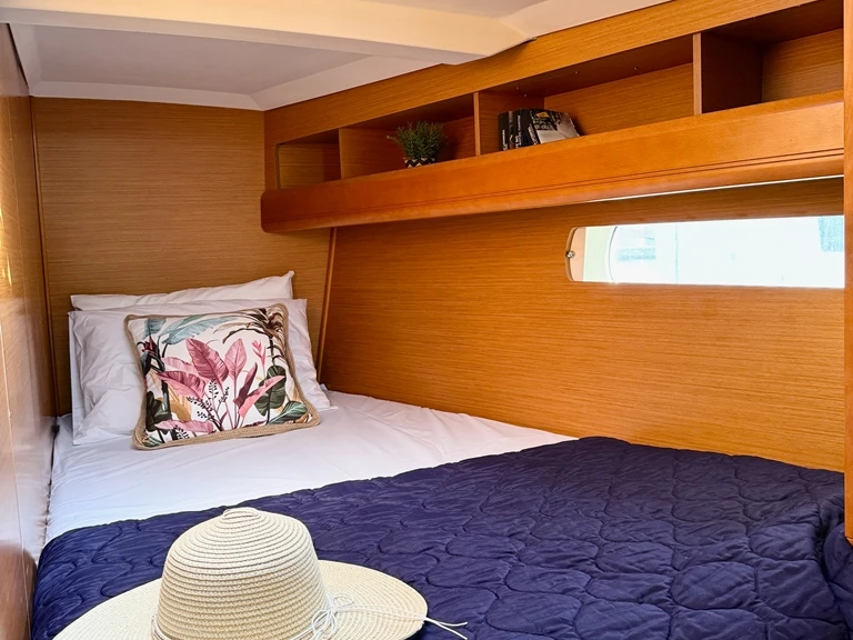 Ein Jeanneau Sun Odyssey 469 mieten in Nidri