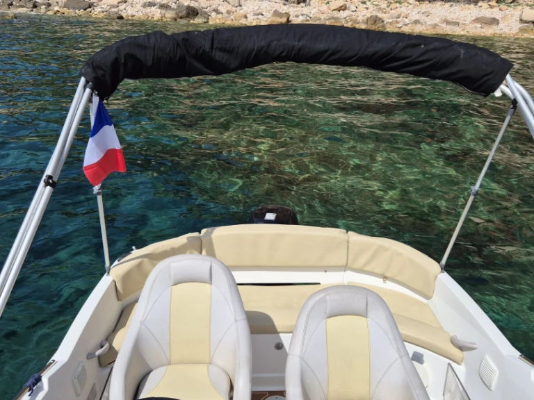 Motorboot mit oder ohne Skipper Bénéteau mieten in Six-Fours-les-Plages