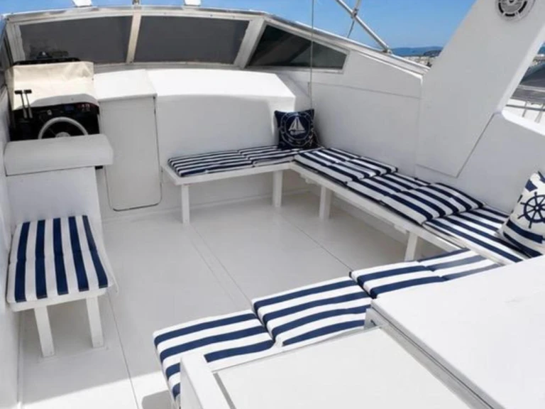 Bootsverleih Mochi Craft Mochi craft 42 Ischia Samboat