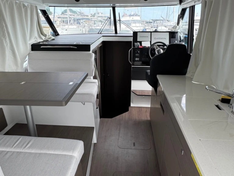 Motorboot mit oder ohne Skipper Jeanneau mieten in Zadar