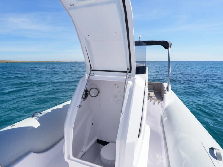 Ein  Italboats Predator 700 mieten in Pula