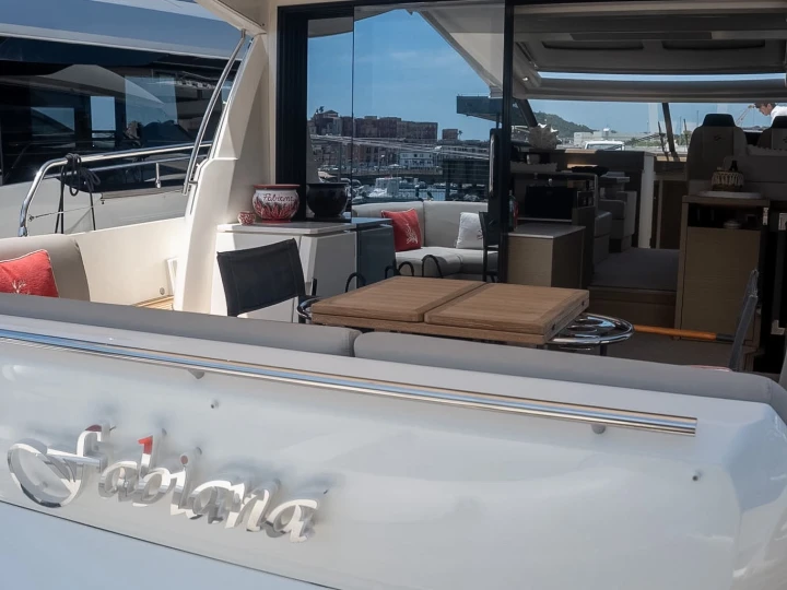 Prestige Prestige 520 S mieten Pozzuoli