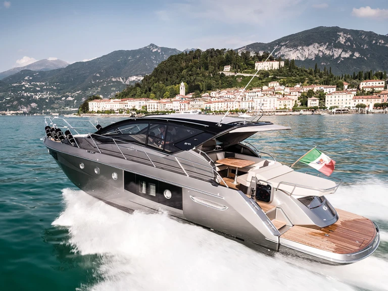 Motorboot mieten in Hafen von Nizza zum besten Preis