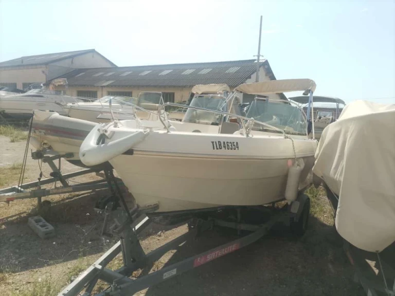 Motorboot mit oder ohne Skipper Quicksilver mieten in L'Estaque
