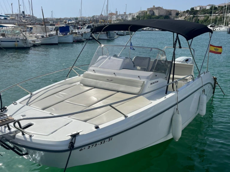 YachtCharter in Marina deportiva de Menorca - Bénéteau Flyer 7 SUNdeck auf SamBoat