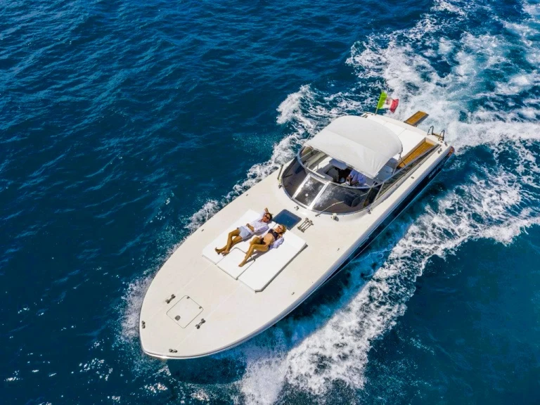 Itama Itama 40 mieten Capri