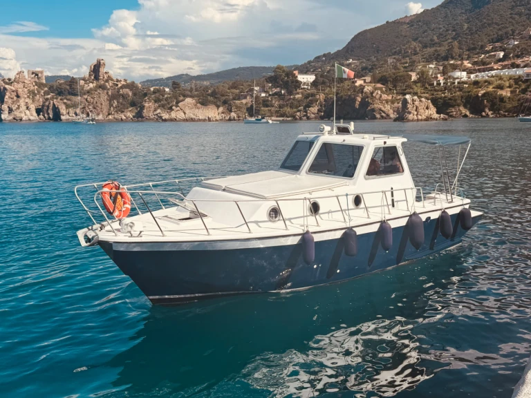 Bootsverleih aztec Crestline Cefalù Samboat