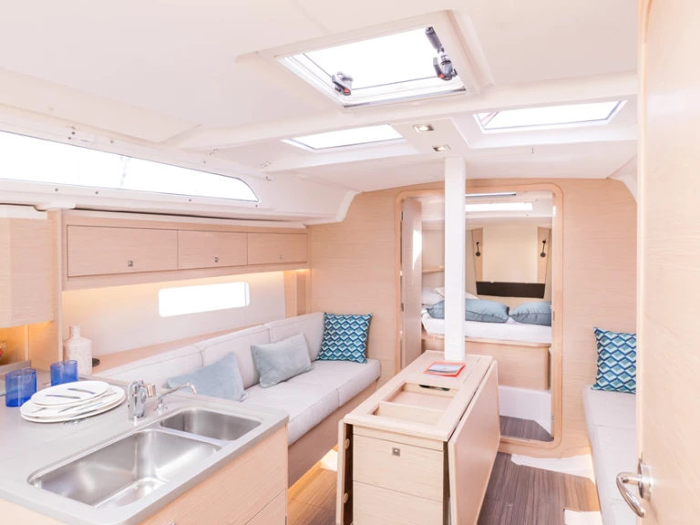 YachtCharter in Ribishi - Dufour Dufour 37 auf SamBoat