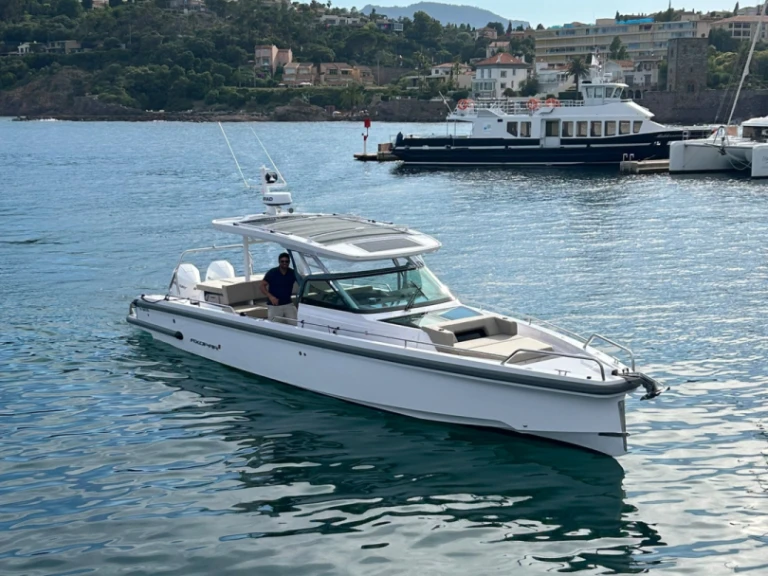 Motorboot mieten in Mandelieu-la-Napoule zum besten Preis
