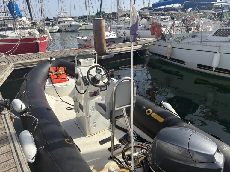 Bootsverleih Zodiac Pro 500 Le Cap d'Agde Samboat