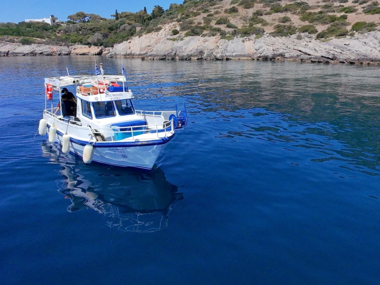 Motorboot mieten in Pórto Ráfti - Traditional Greek 