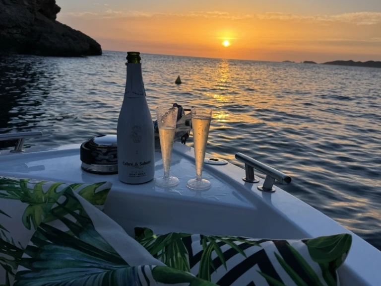 Motorboot mit oder ohne Skipper X-Yachts mieten in Sant Antoni de Portmany