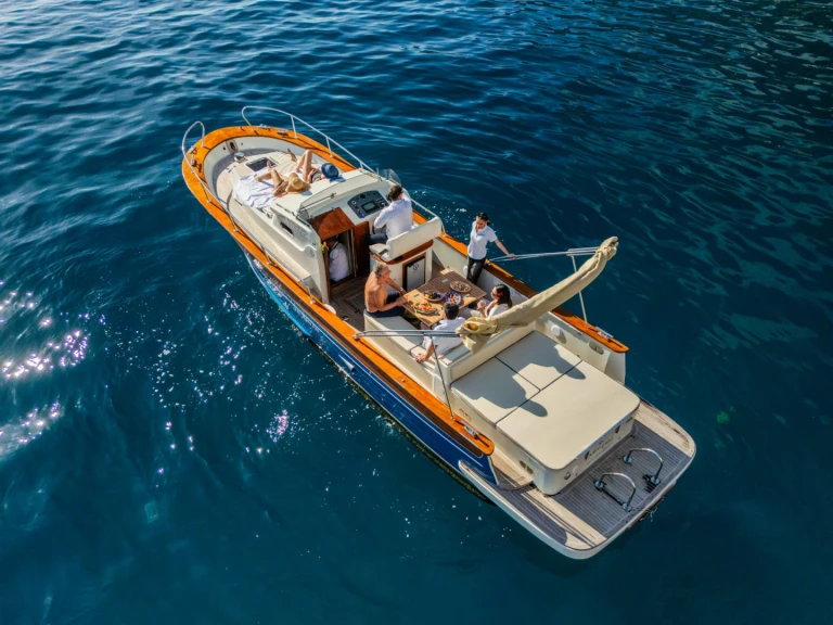 Motorboot mit oder ohne Skipper Fratelli di Micco mieten in Salerno