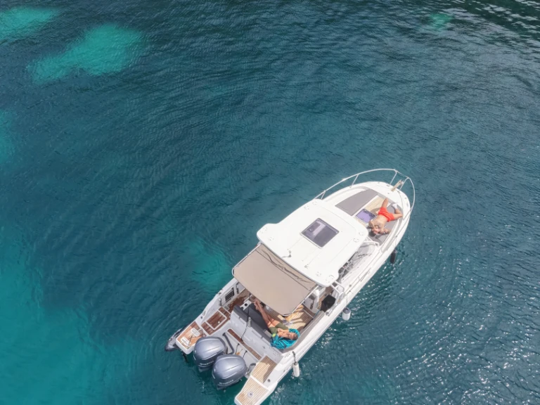 Vermietung Motorboot Jeanneau mit Führerschein