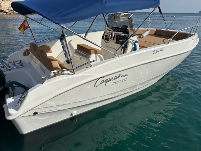 Ein Motor yacht Caymam 585 mieten in Marina Greenwich