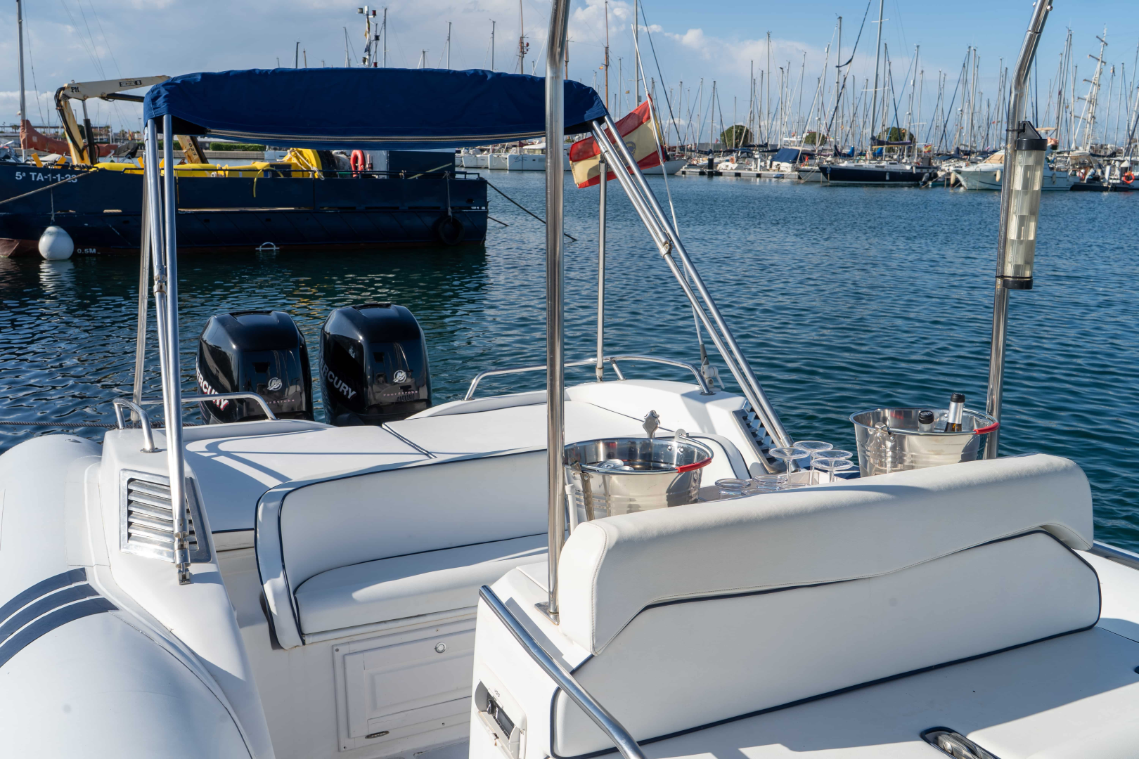 Vermietung Schlauchboot Sacs mit Führerschein