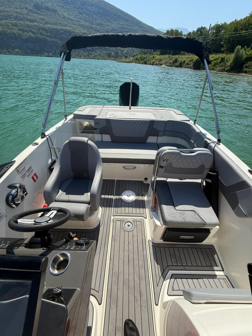 Boot mieten Brison-Saint-Innocent günstig VR5 OE