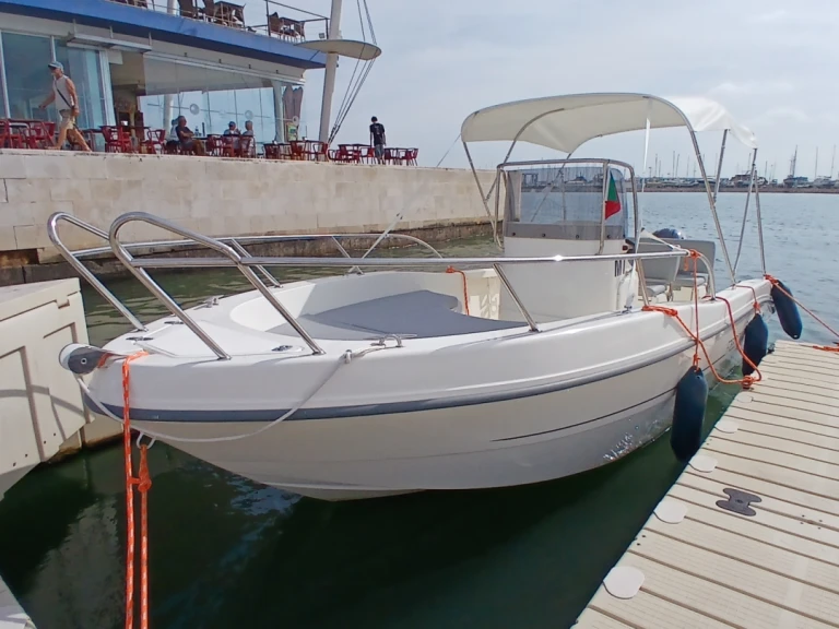 Bootsverleih Capelli Freedom 20 Portimão Samboat