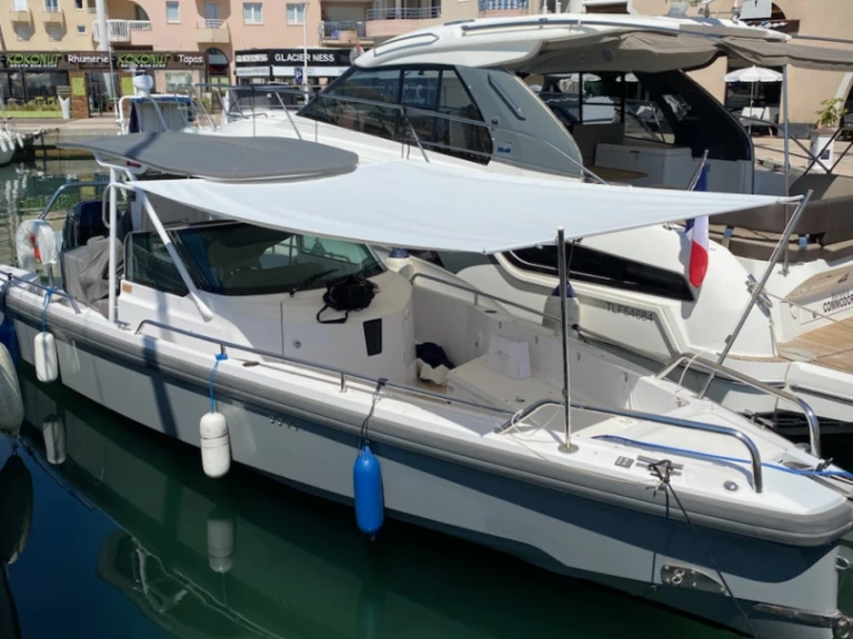 YachtCharter in Mandelieu-la-Napoule - Axopar 28 T-Top auf SamBoat