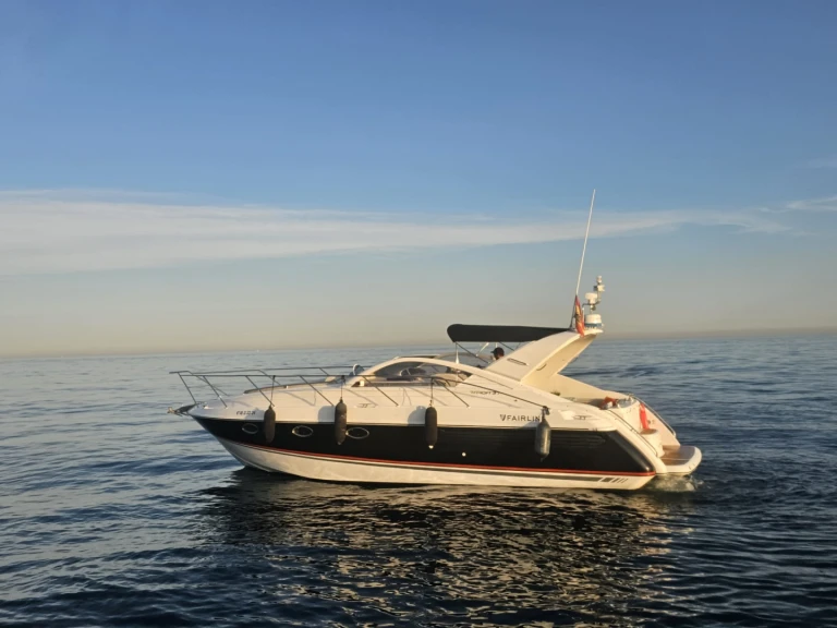 Motorboot mit oder ohne Skipper Fairline mieten in Puerto Banús