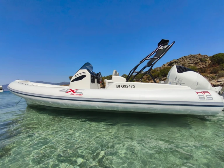 YachtCharter in Saint-Florent - 4XC HA 8.5 auf SamBoat