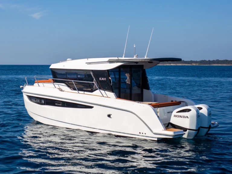 Ein Advanced Yachts Kavi 9 mieten in Split