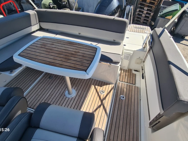 Vermietung Motorboot Jeanneau mit Führerschein