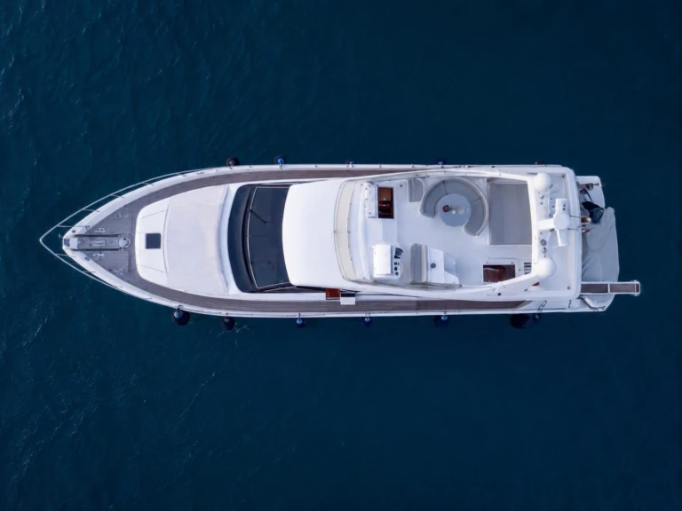 Bootsverleih Ferretti Ferretti 680 Castellammare di Stabia Samboat
