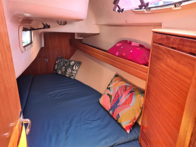 Bootsverleih Bavaria Bavaria 30 Cruiser Port Pin Rolland Samboat