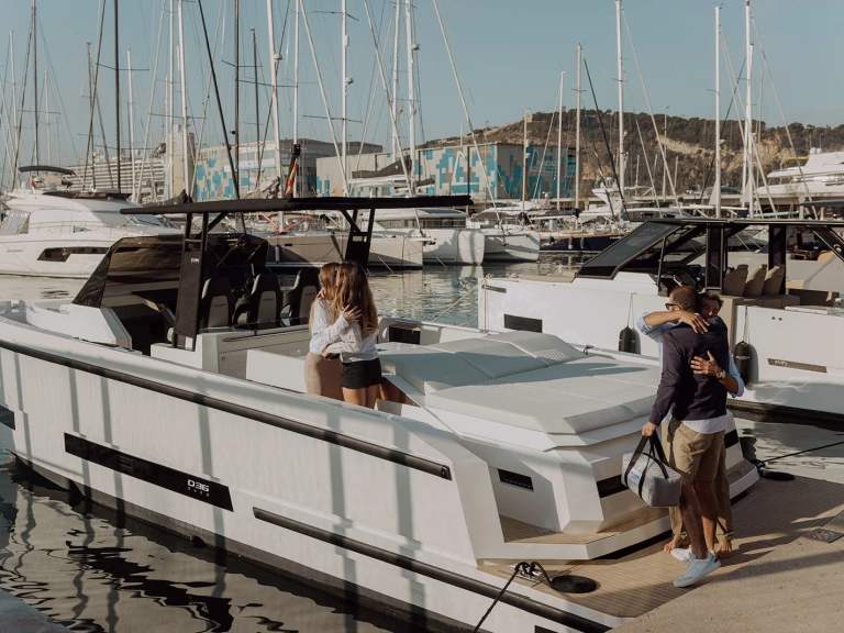 Vermietung Motorboot DEANTONIO YACHTS mit Führerschein