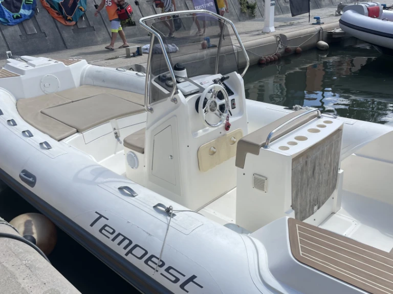 Boot mieten Argelès-sur-Mer günstig Tempest 700