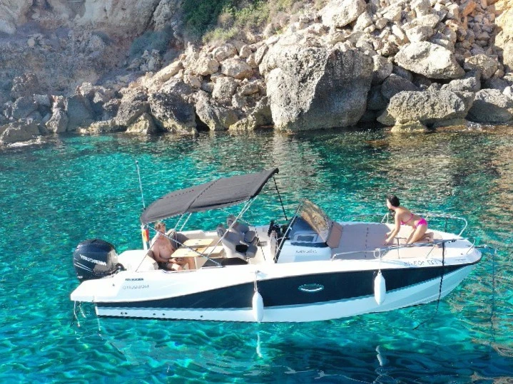 Vermietung Motorboot Quicksilver mit Führerschein