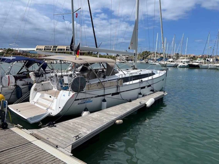Ein Bavaria Cruiser 46 mieten in Gouviá